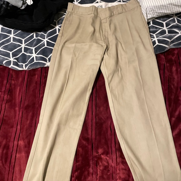 Used and creased - Picture 1 of 5